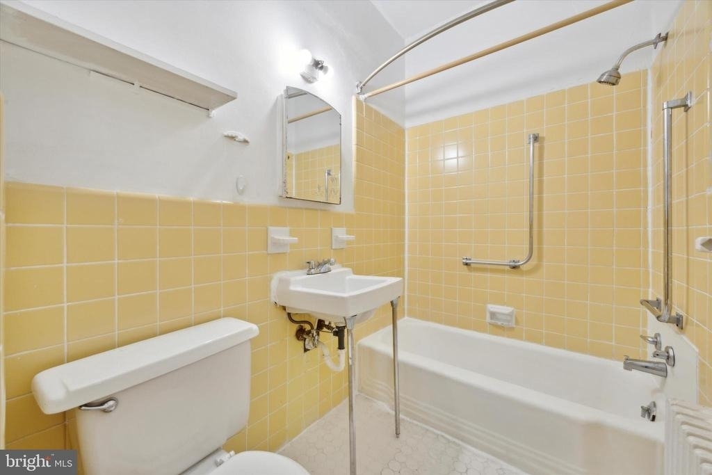 1817 Spruce Street - Photo 8