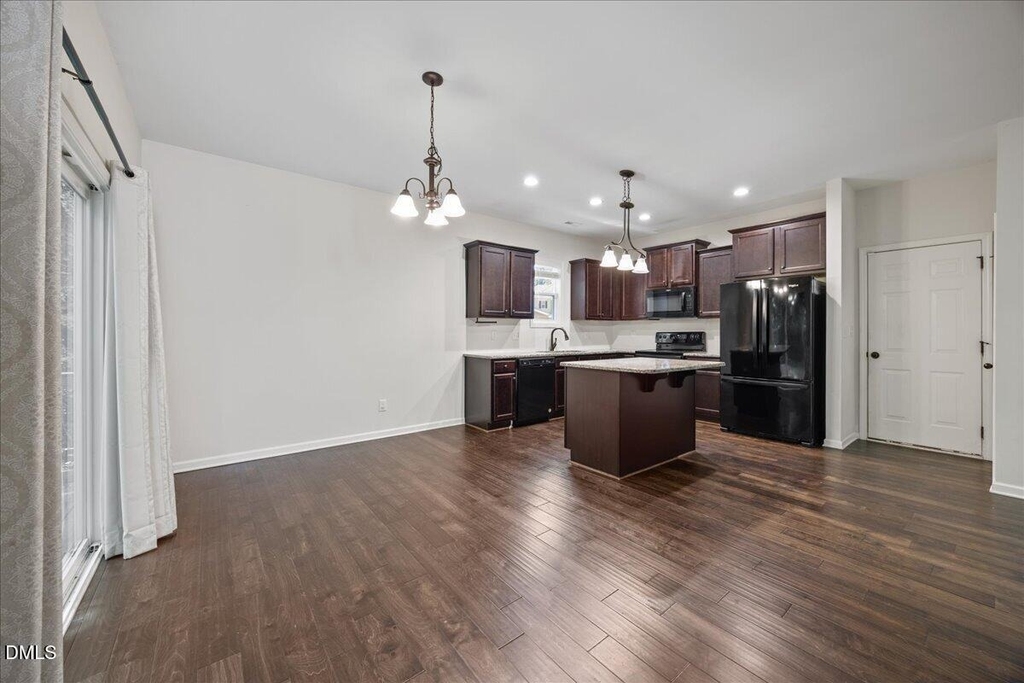 139 Smart Court - Photo 7