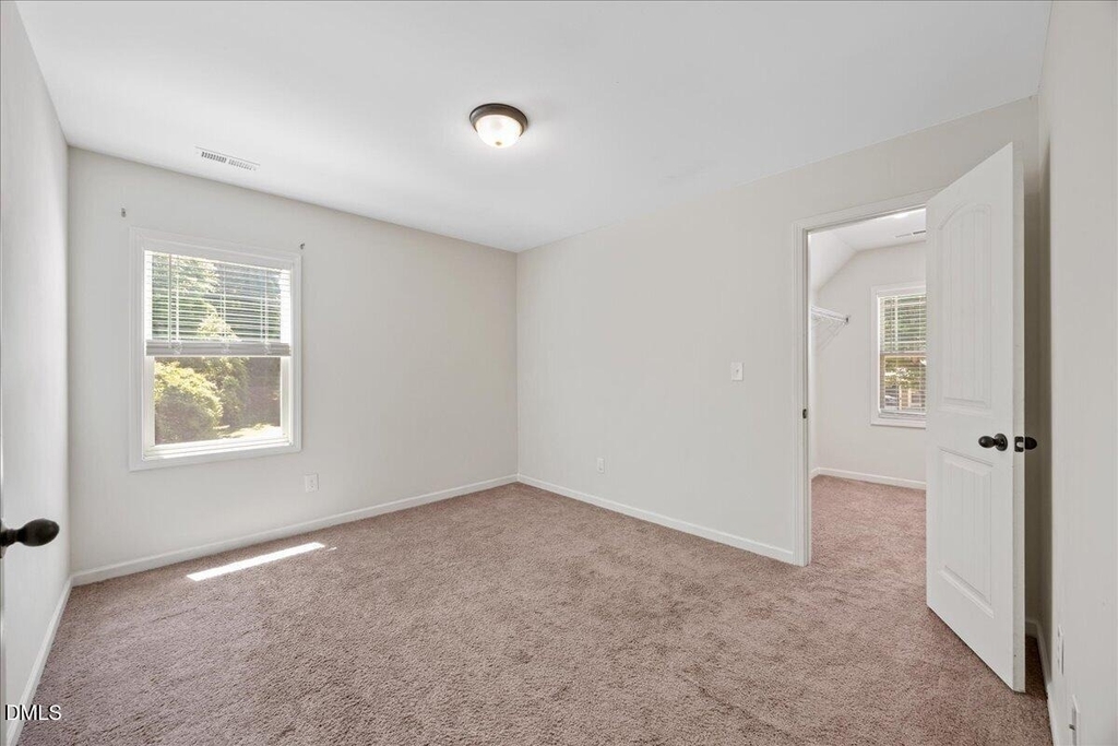 139 Smart Court - Photo 12