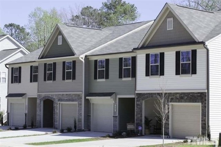 48 Hawkstone Drive - Photo 0