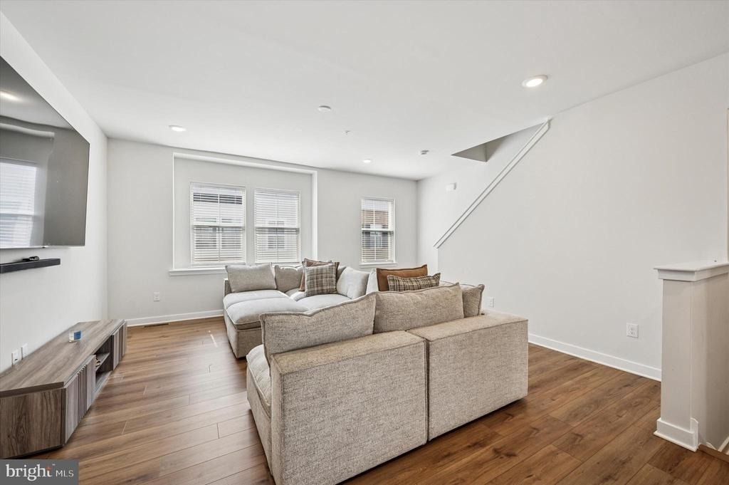 7 Kusy Terrace - Photo 9
