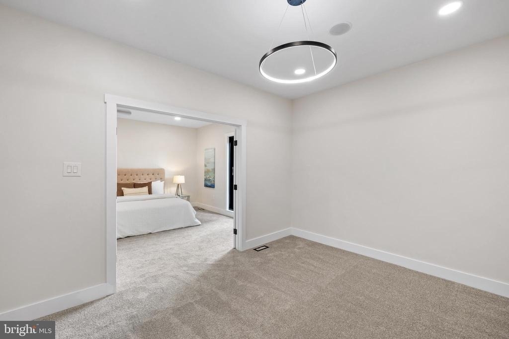 354 Winding Way - Photo 33