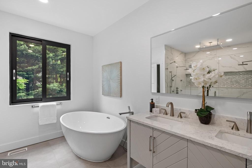 354 Winding Way - Photo 37