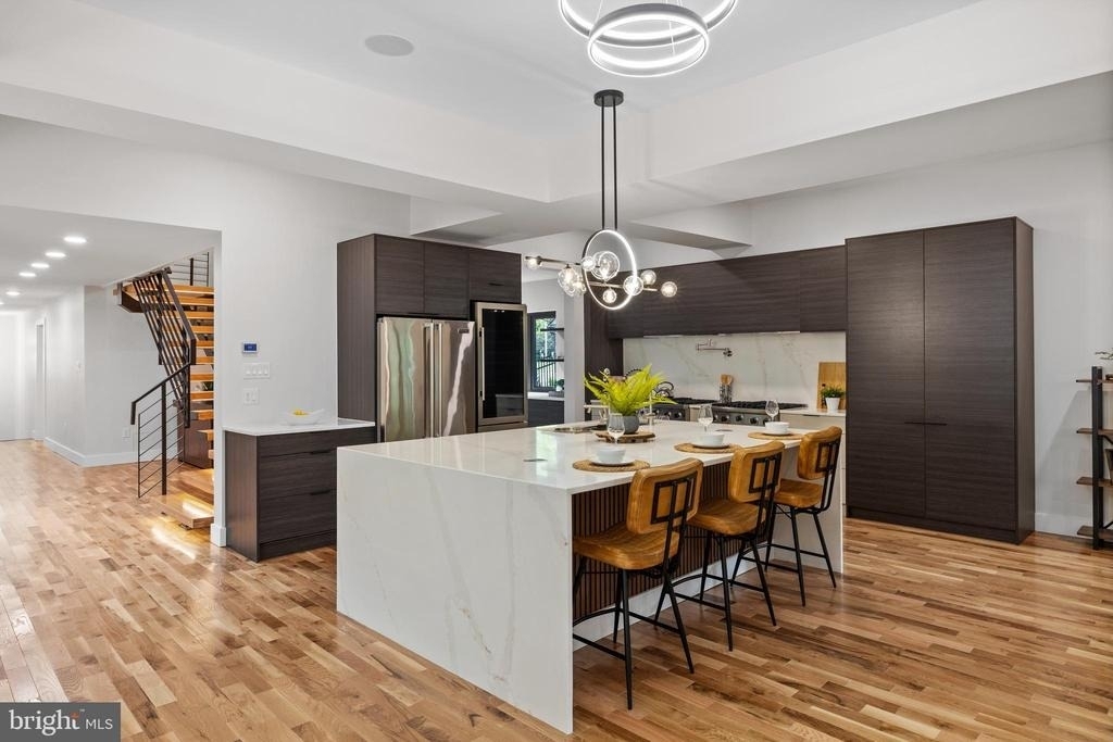 354 Winding Way - Photo 1