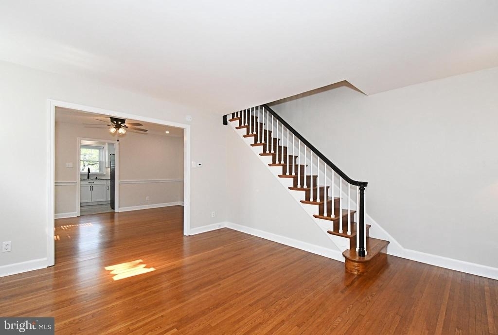 1318 Cherry Street - Photo 2
