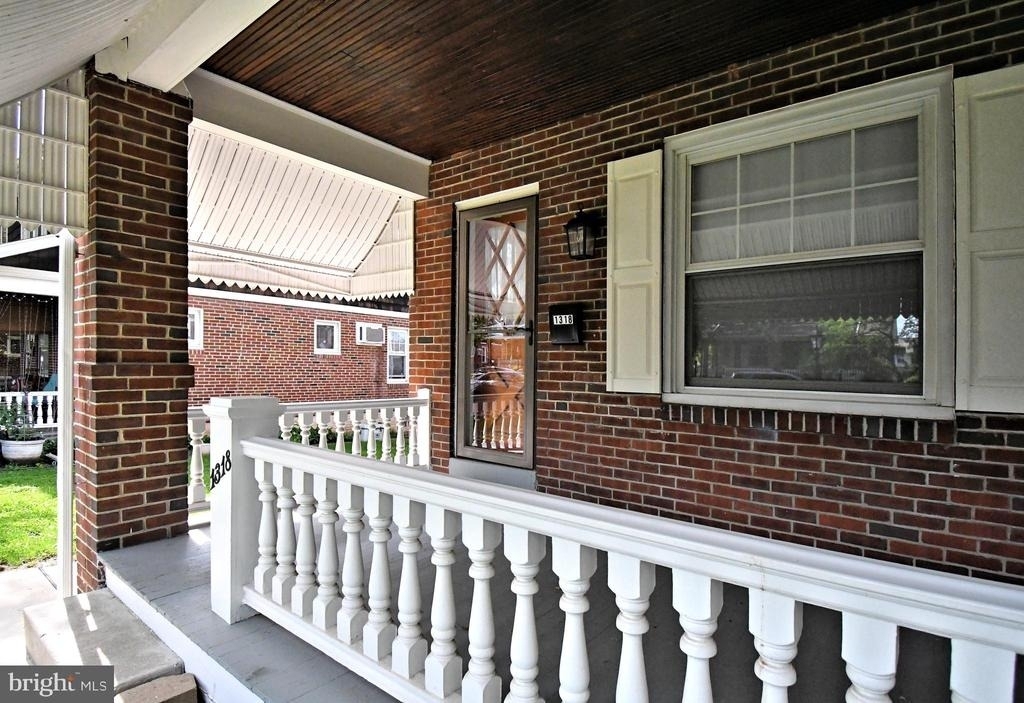 1318 Cherry Street - Photo 1