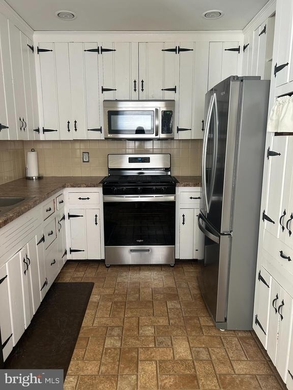 337 Highland Avenue - Photo 9