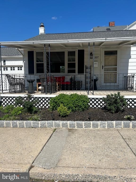 337 Highland Avenue - Photo 1
