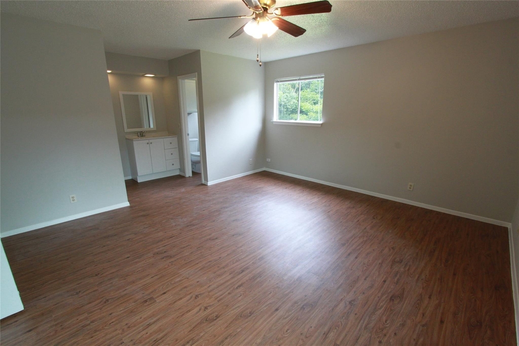 6606 Betty Cook Dr - Photo 15