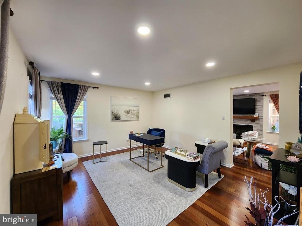 498 Palmer Farm Drive - Photo 2