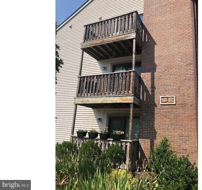 1802 Ravens Crest Dr E - Photo 0