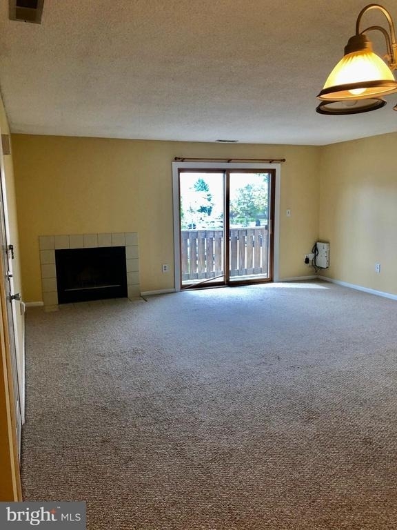 1802 Ravens Crest Dr E - Photo 5