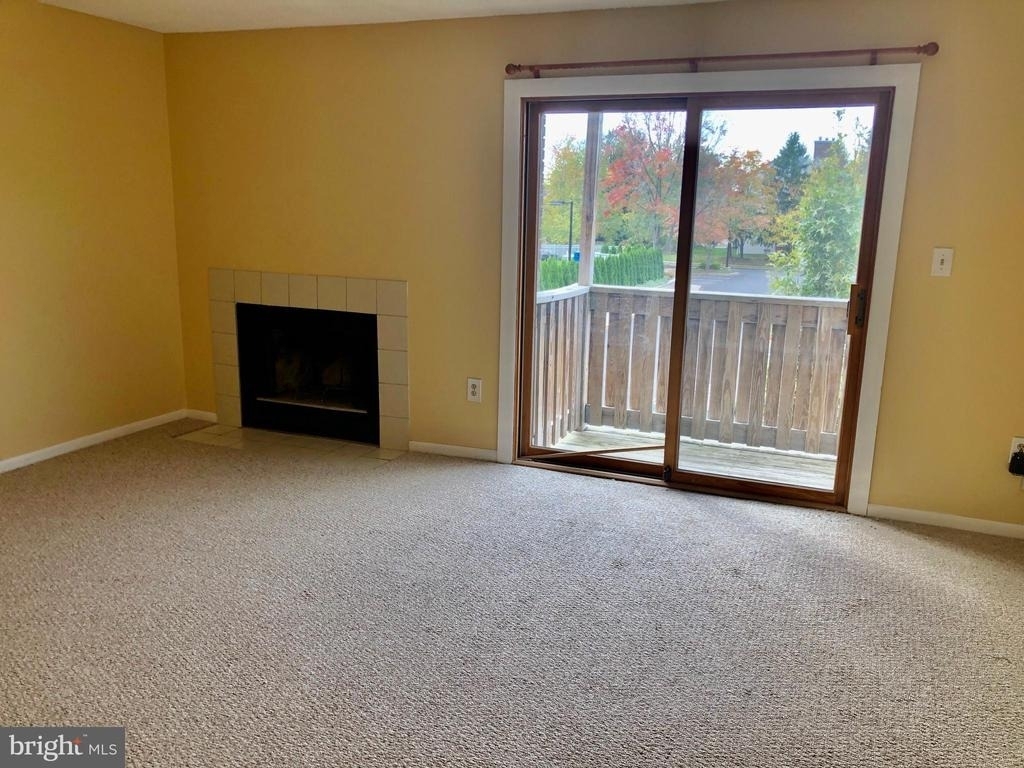 1802 Ravens Crest Dr E - Photo 7