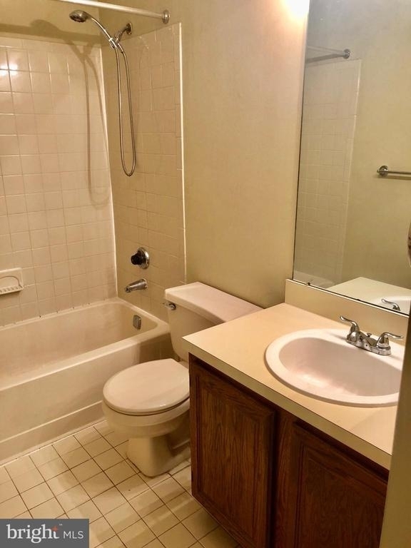 1802 Ravens Crest Dr E - Photo 13