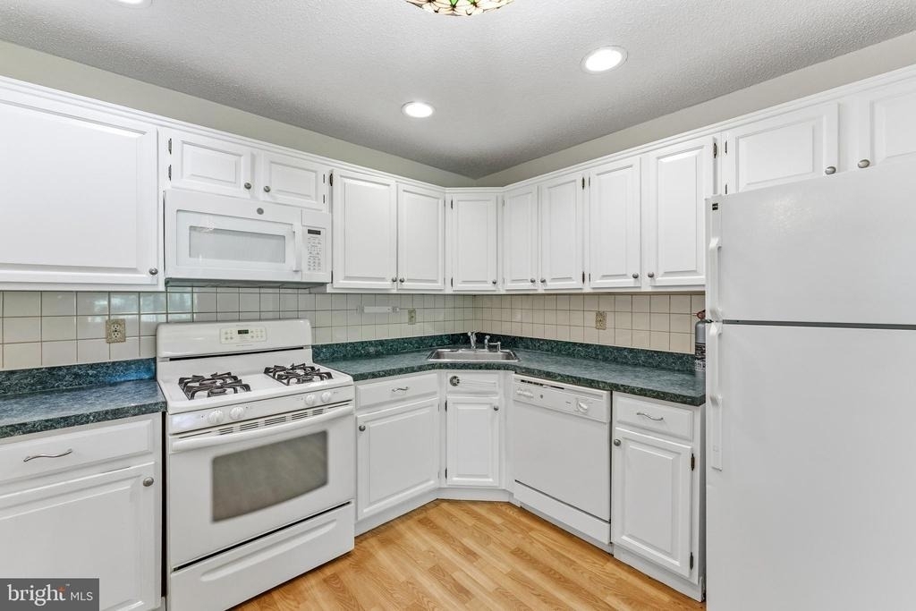 96 Willow Ct - Photo 7