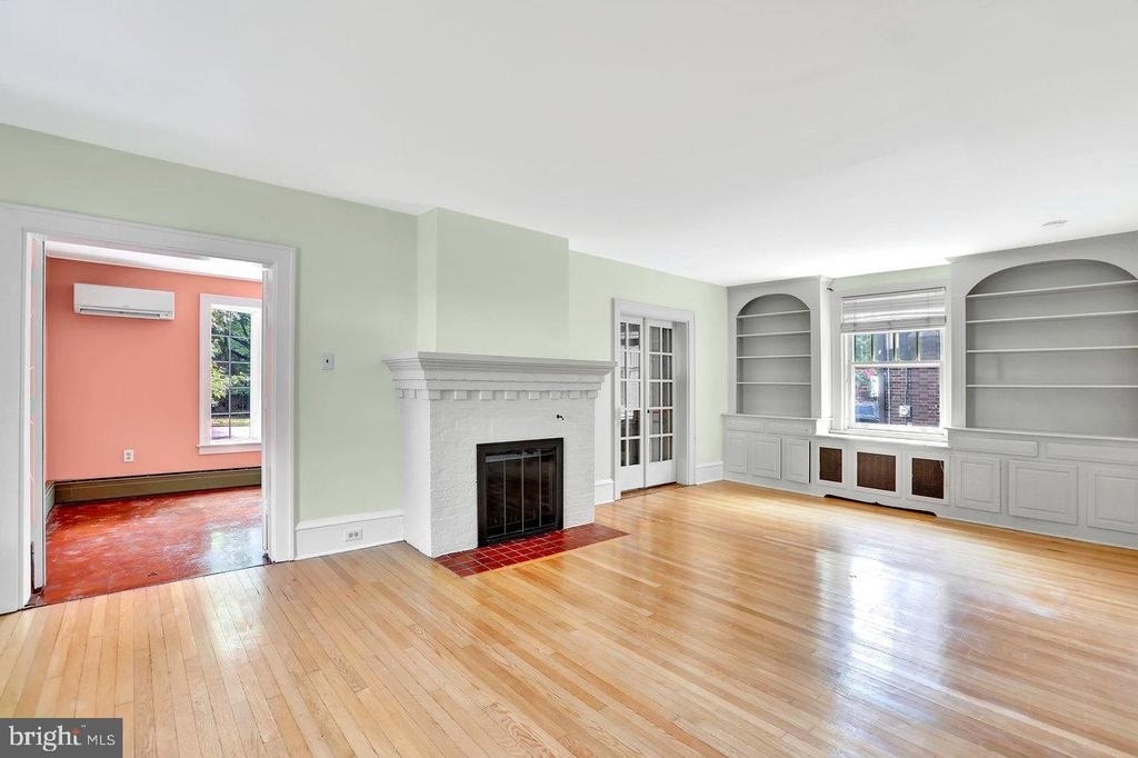 121 Kensington Avenue - Photo 4