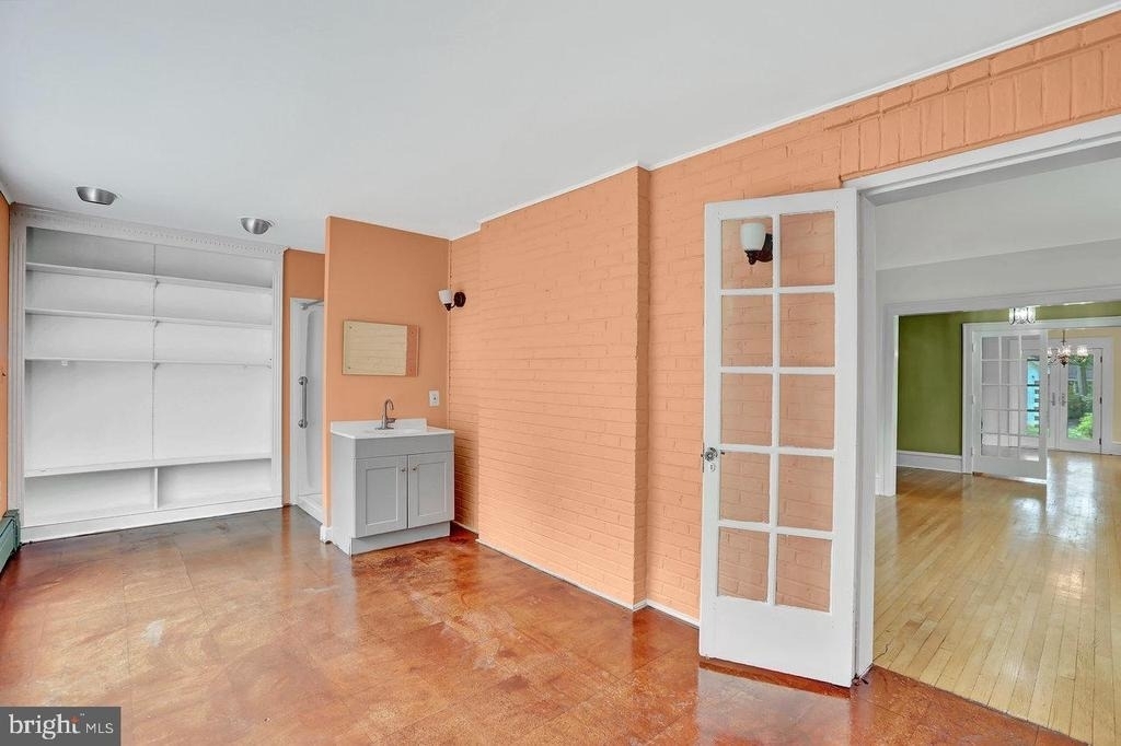 121 Kensington Avenue - Photo 6