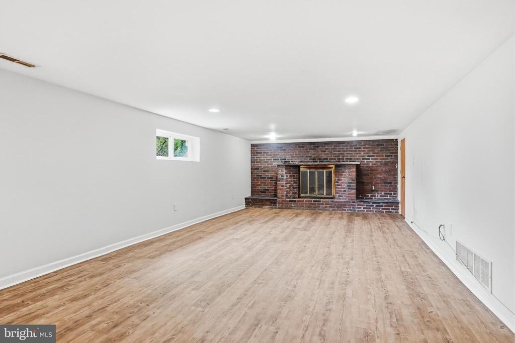 1286 Glassboro Road - Photo 4