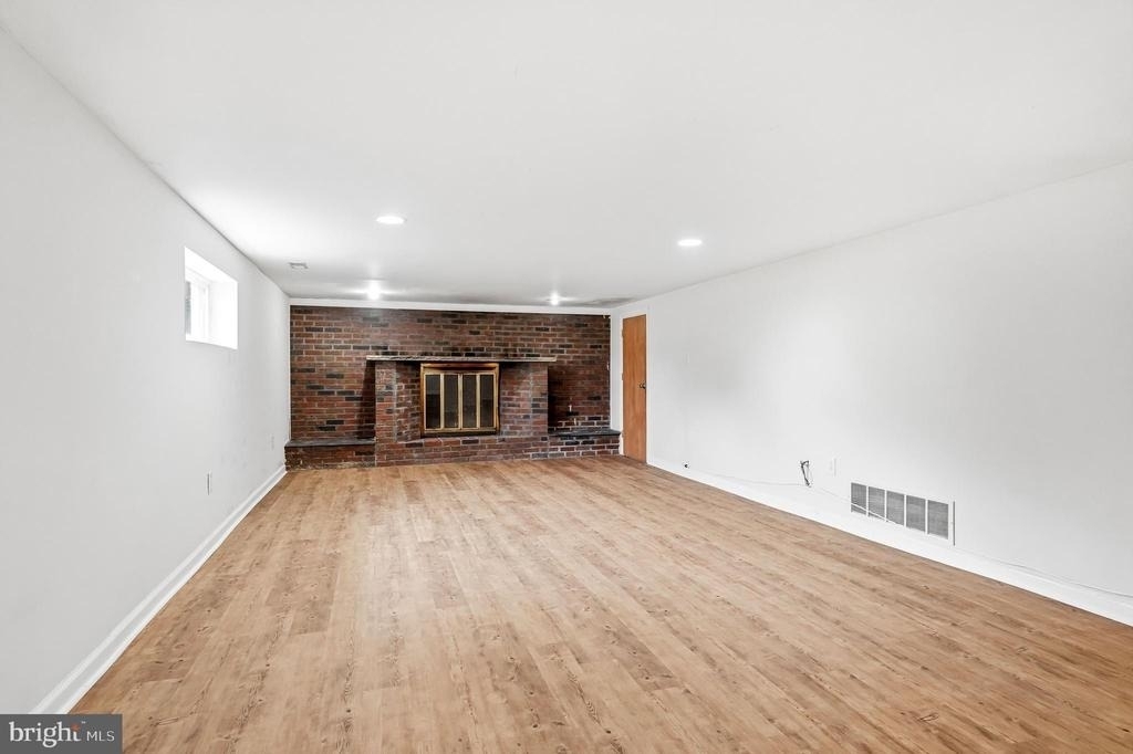 1286 Glassboro Road - Photo 3