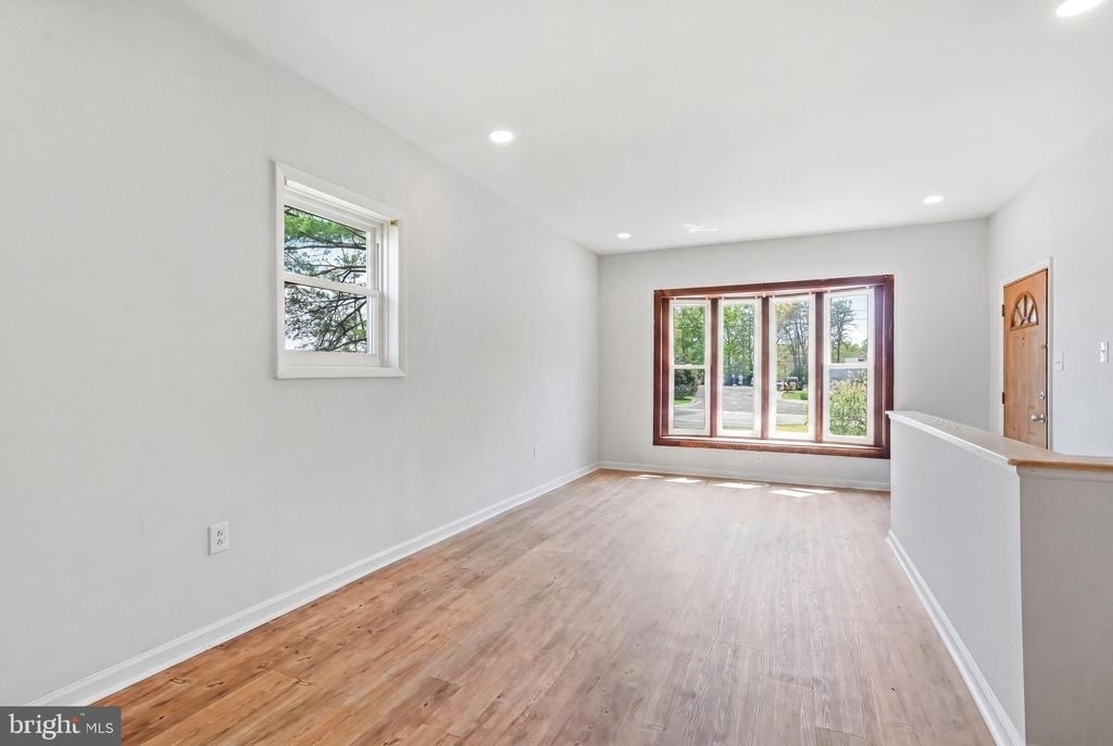 1286 Glassboro Road - Photo 6
