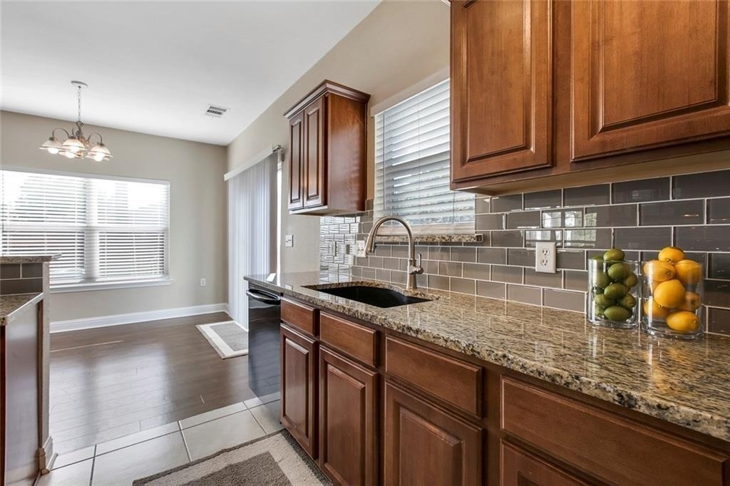 6011 Fairway St - Photo 9
