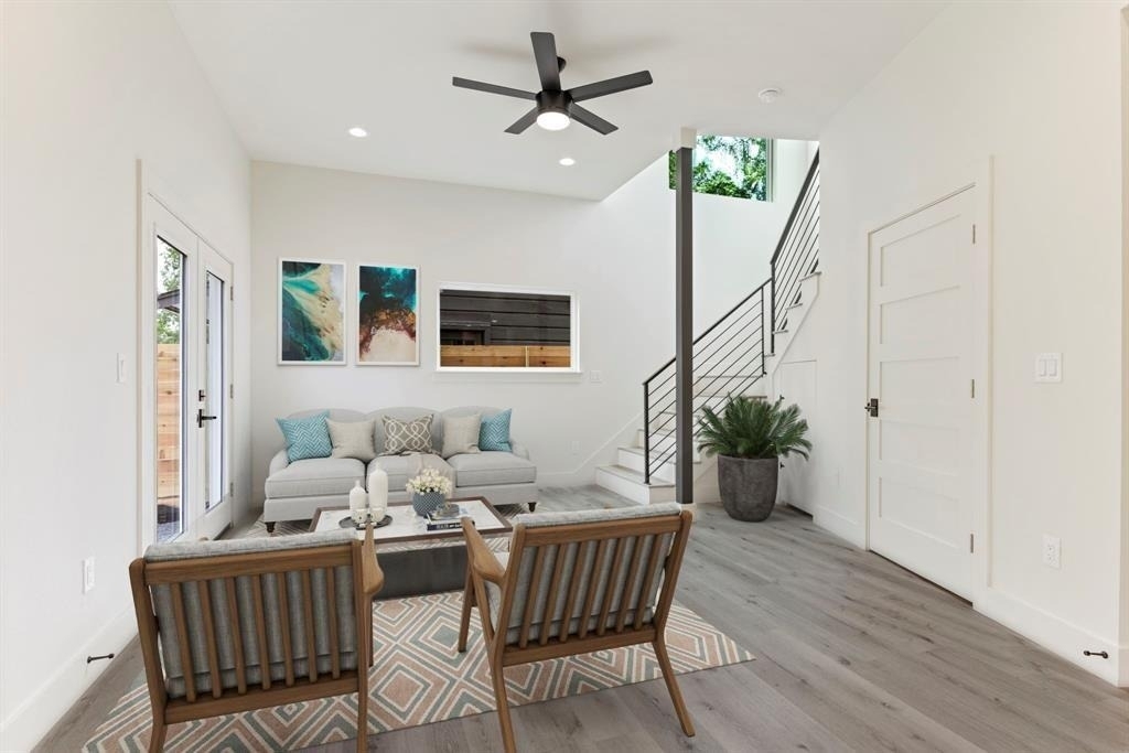8507 Hathaway Dr - Photo 8