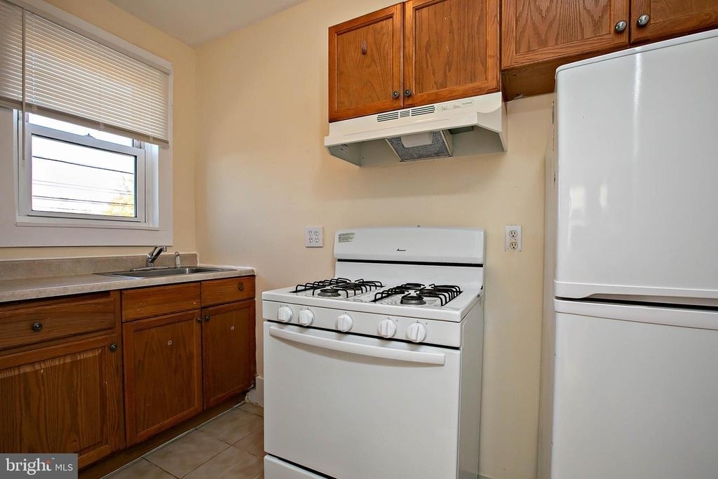 805 White Horse Pike - Photo 18