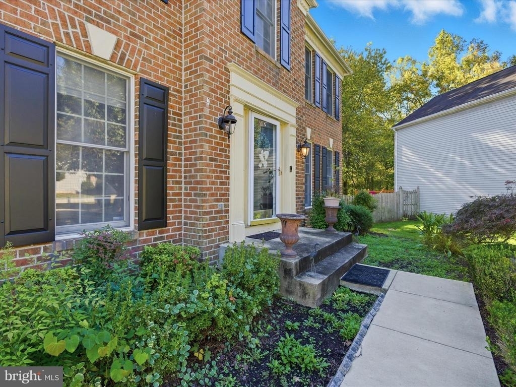 1403 Peartree Lane - Photo 4