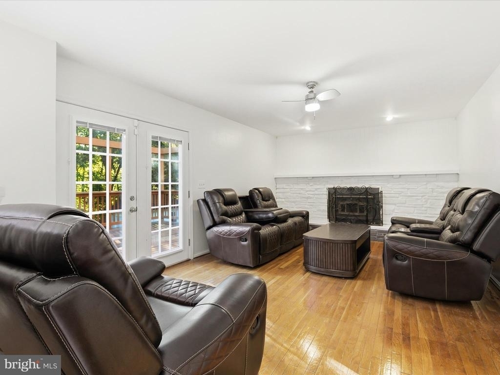 1403 Peartree Lane - Photo 11