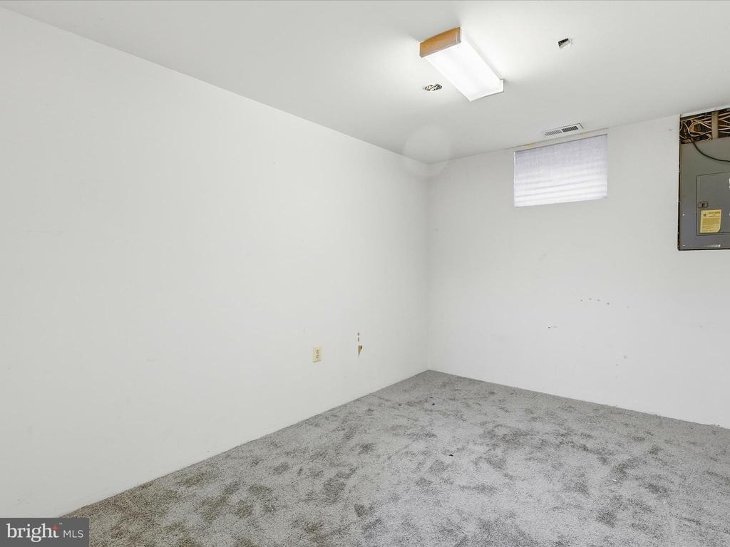 1403 Peartree Lane - Photo 29