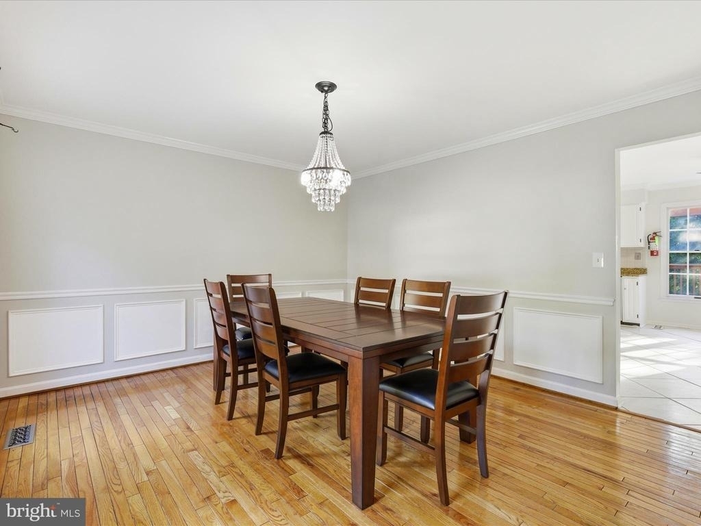 1403 Peartree Lane - Photo 7