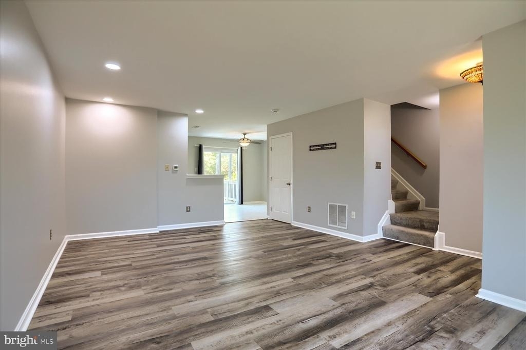618 Milford Court - Photo 8