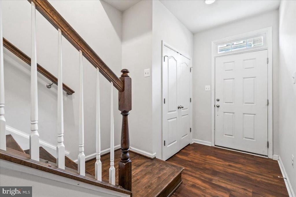 309 Spring Bank Way - Photo 3