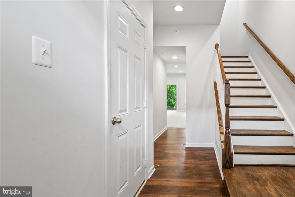 309 Spring Bank Way - Photo 7