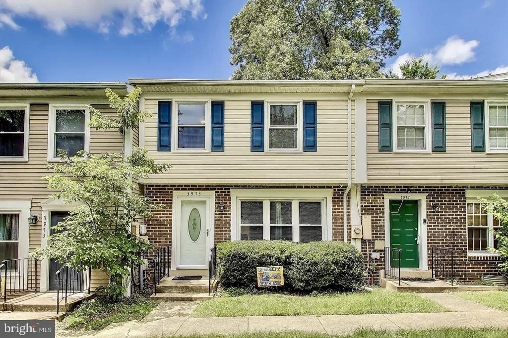3975 Wintergreen Place - Photo 0
