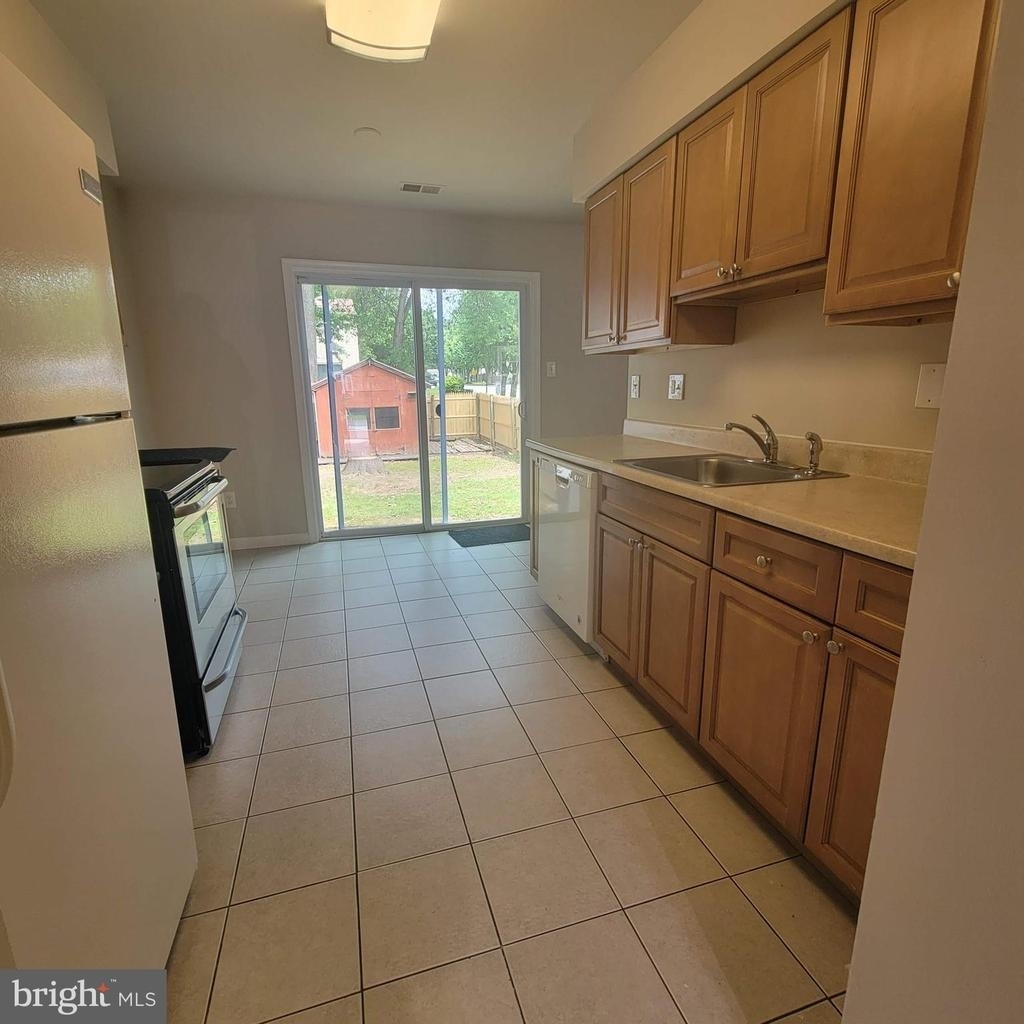 3381 Ryon Court - Photo 5