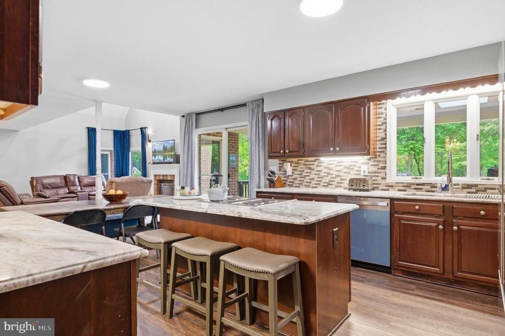 1126 Somerset Lane - Photo 9