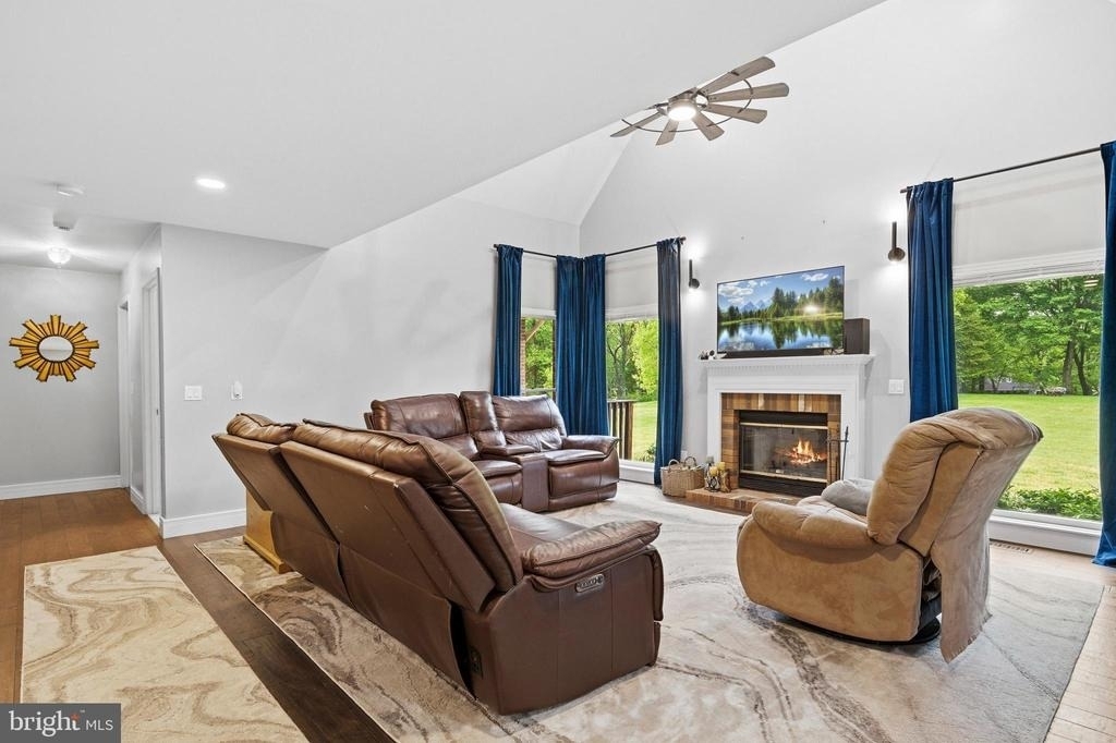 1126 Somerset Lane - Photo 16