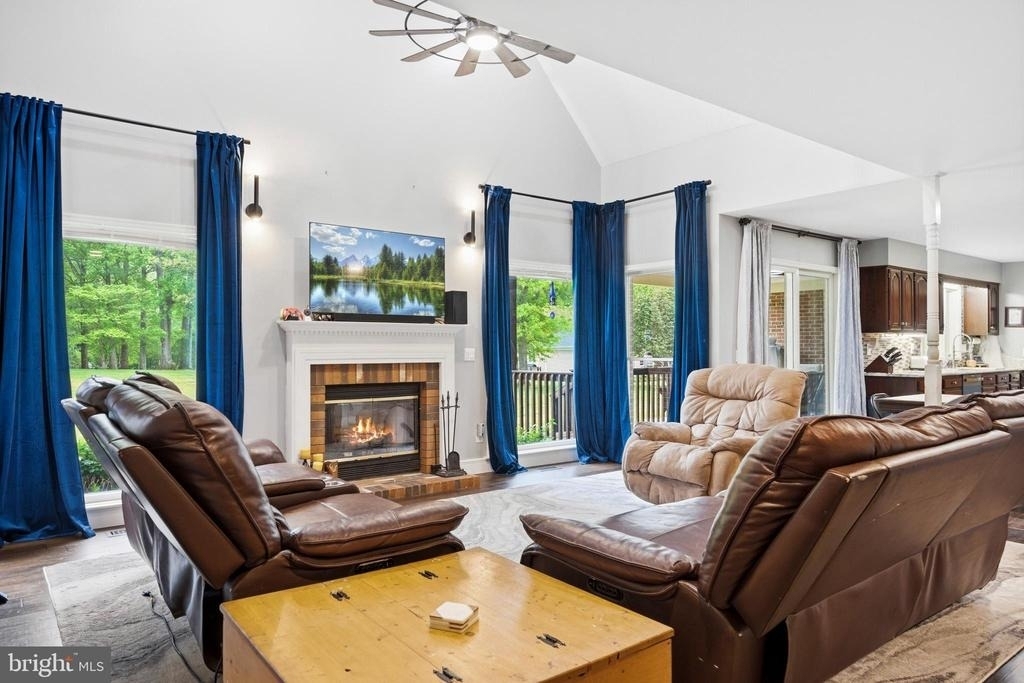 1126 Somerset Lane - Photo 14