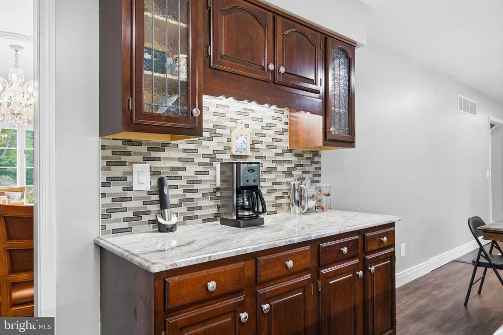 1126 Somerset Lane - Photo 7