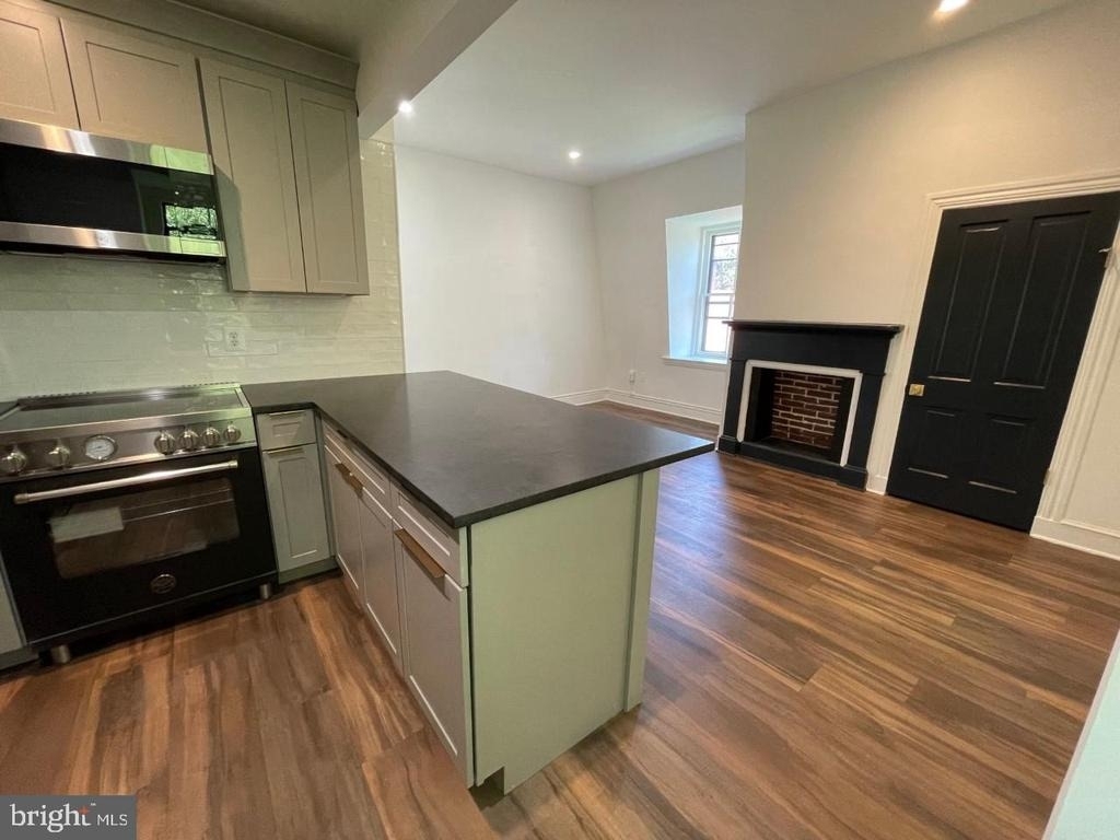 191 Prince George Street - Photo 2