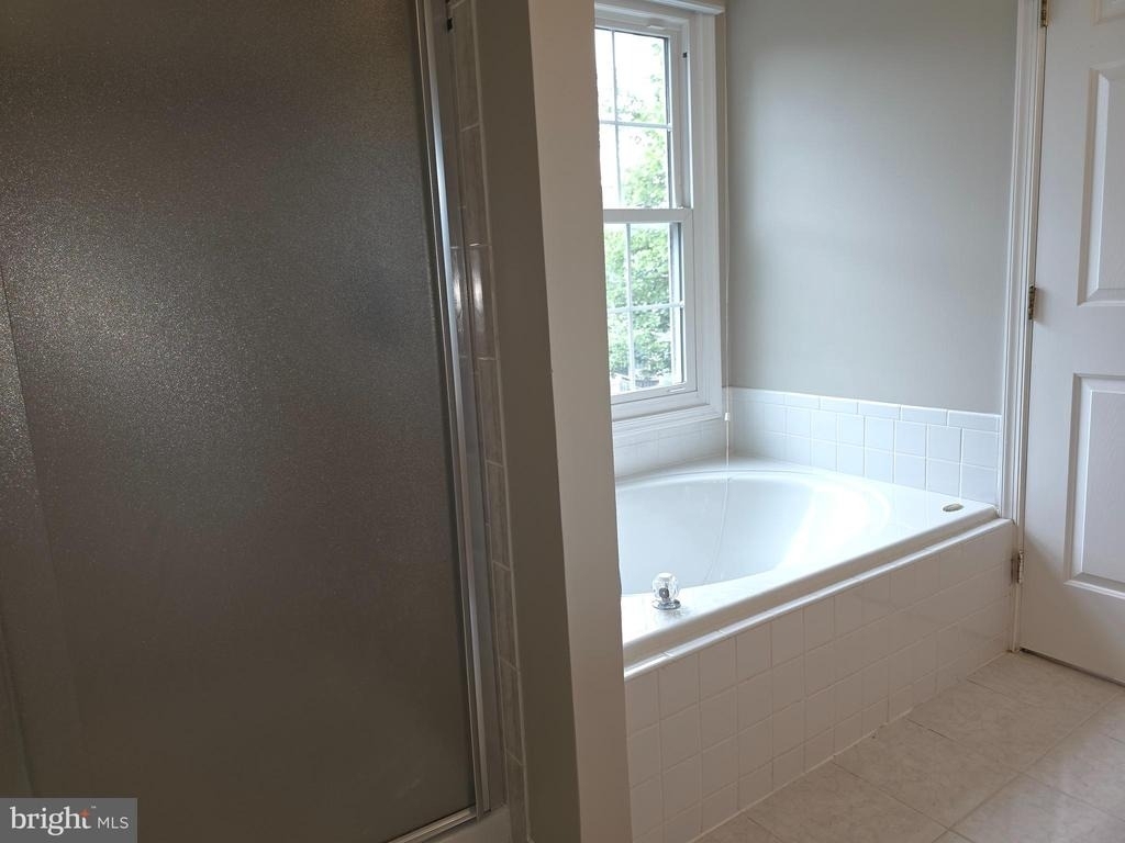 218 Eisenhower Court - Photo 11