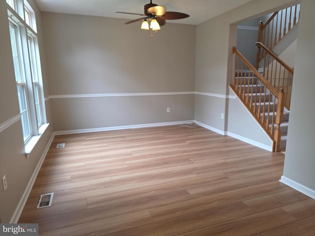 218 Eisenhower Court - Photo 3