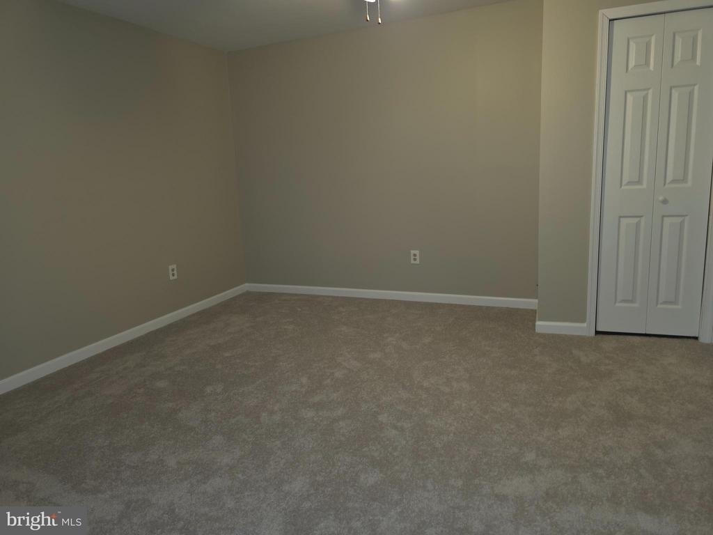218 Eisenhower Court - Photo 19