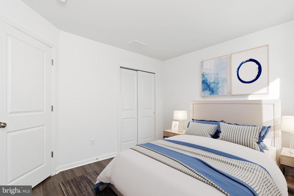 838 Mapleton Avenue - Photo 14