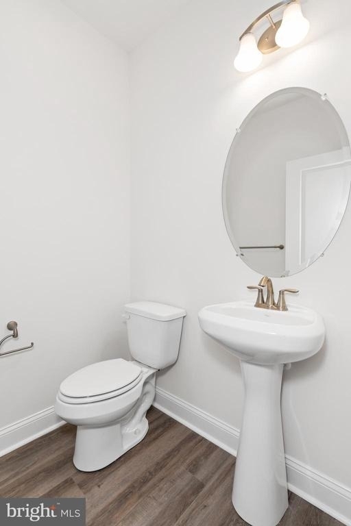 838 Mapleton Avenue - Photo 9