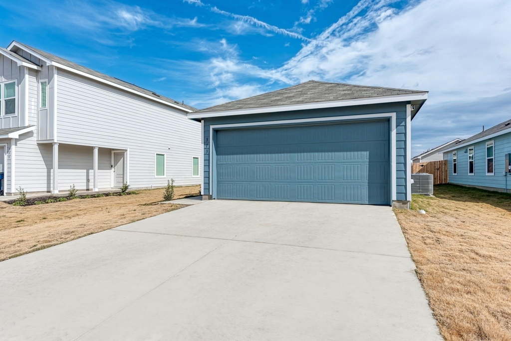 313 Marty Allen Loop - Photo 2