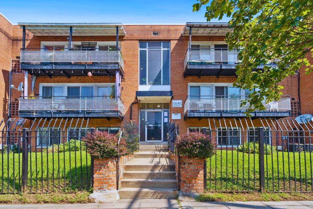 808 Chesapeake Street Se - Photo 6