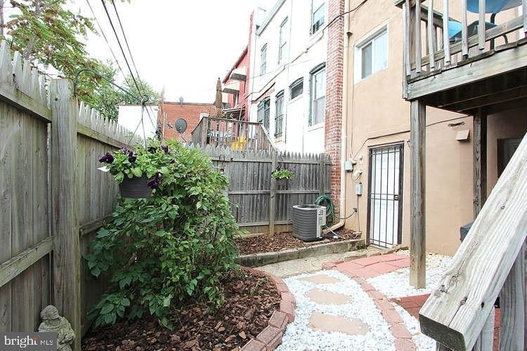 514 Columbia Road Nw - Photo 1