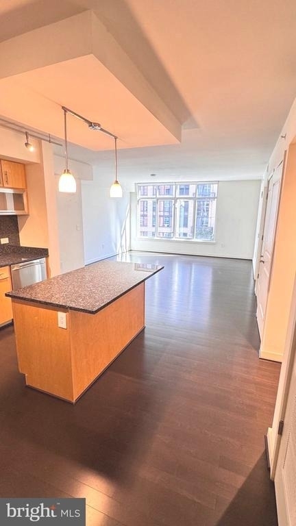 1025 1st Street Se - Photo 5